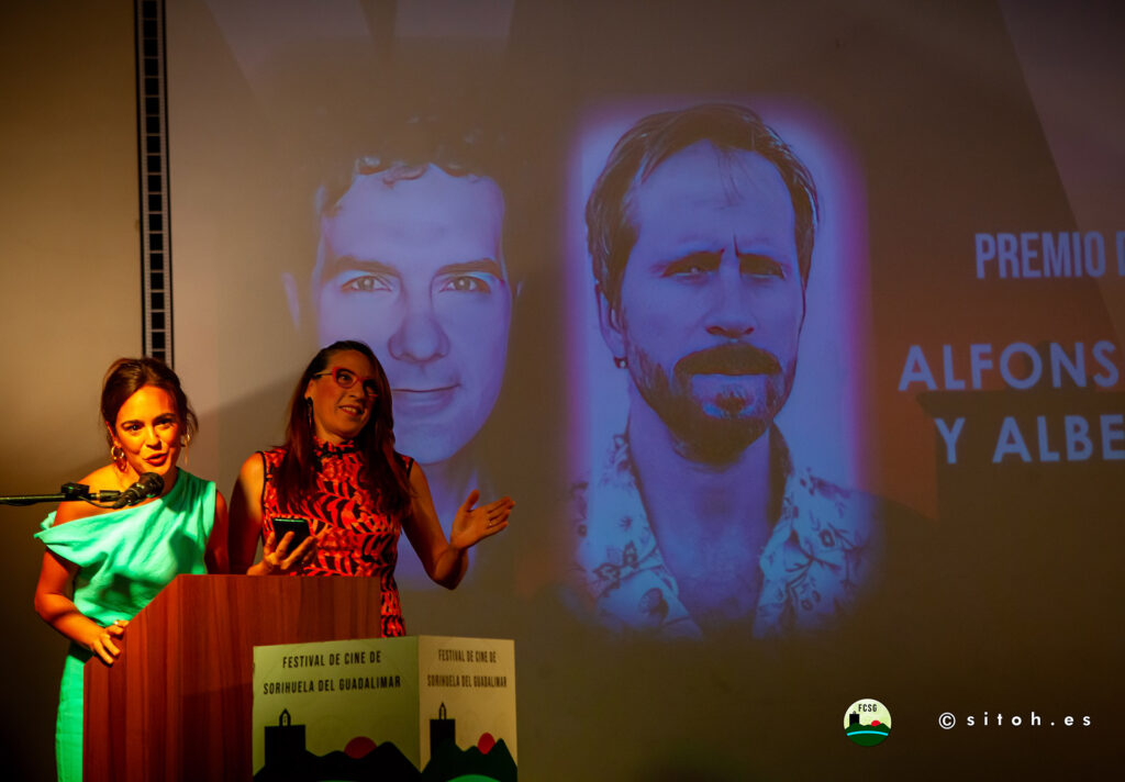 Carmen Canivell y Antonia Gómez presentan a los premiados