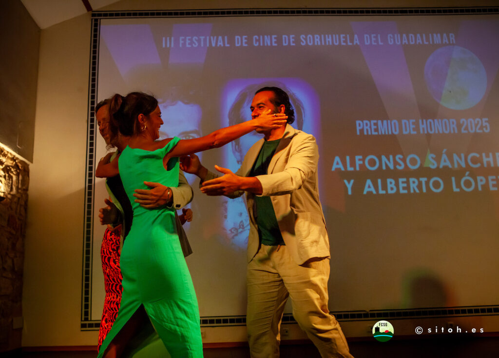 Carmen Canivell y Antonia Gómez presentan a los premiados