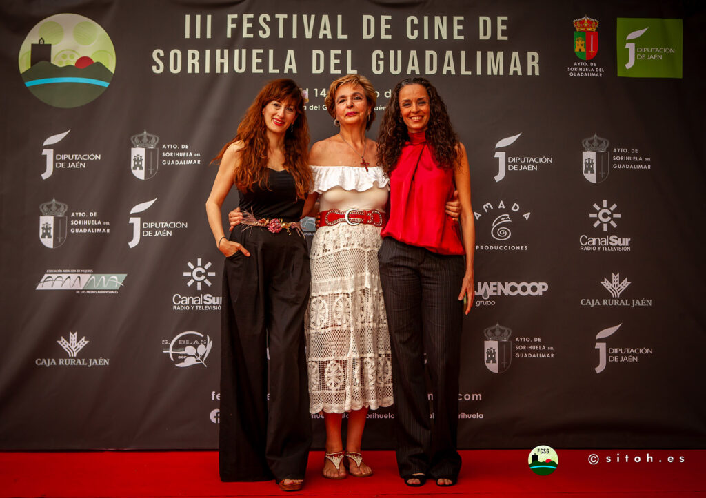 Amada Santos, Dori Muñoz y Carolina Cañada