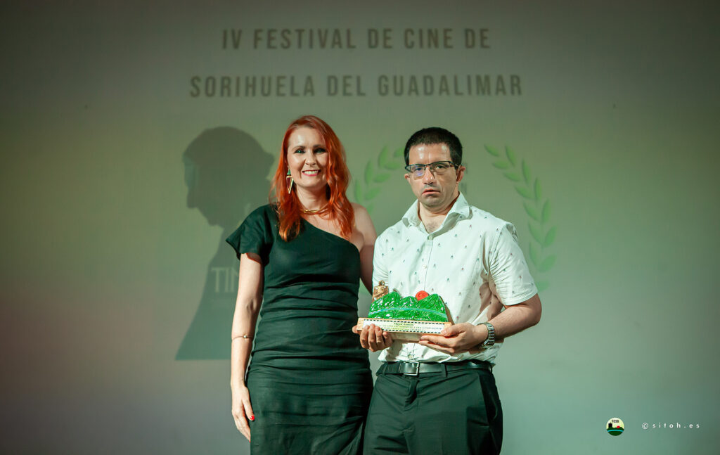 Mejor Guion: David Verdugo por TINIEBLAS